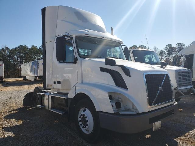 2017 VOLVO VN VNL — VIN 4V4N39TG0HN988068