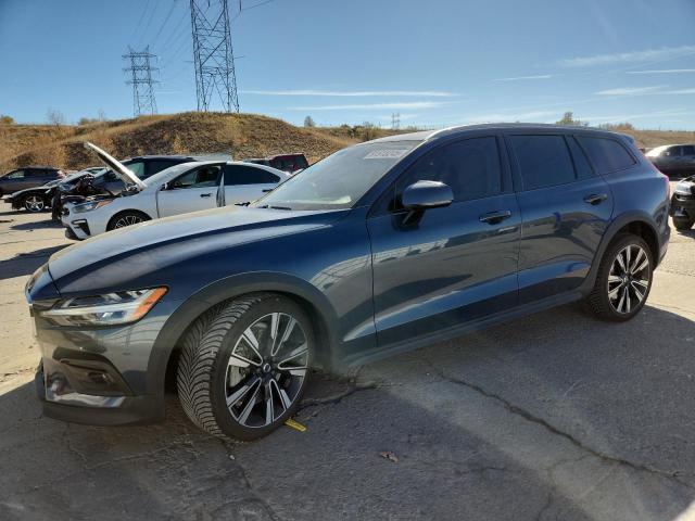 2021 VOLVO V60 CROSS — VIN YV4102WK7M1074120